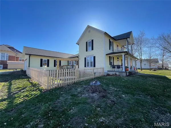 506 E Jefferson ST, Perry, MO 63462