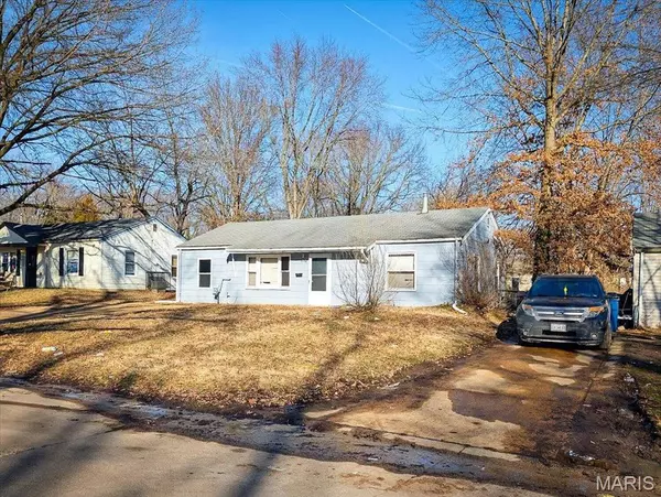 St Louis, MO 63136,9732 Vickie PL