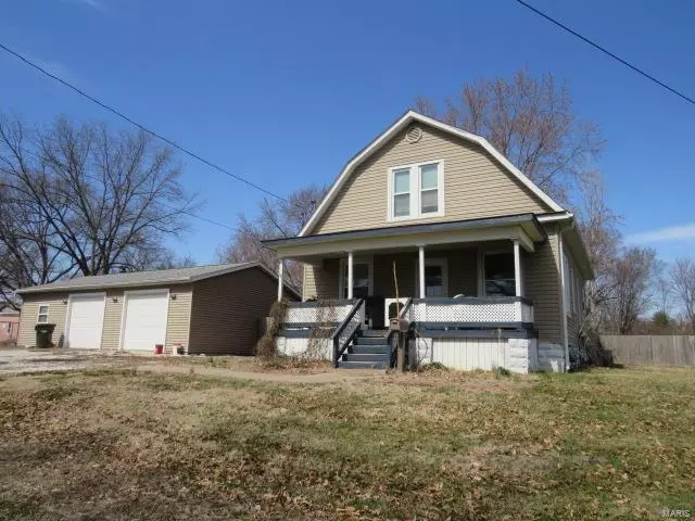 418 E Elm ST, Carlinville, IL 62626