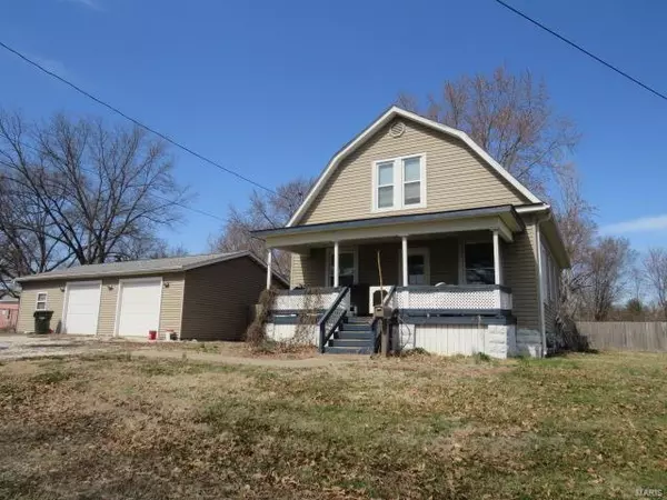418 E Elm ST, Carlinville, IL 62626