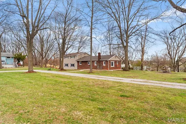 Fairview Heights, IL 62208,10 Cozy LN