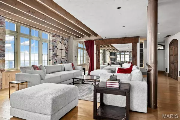 St Louis, MO 63105,150 Carondelet PLZ #2901