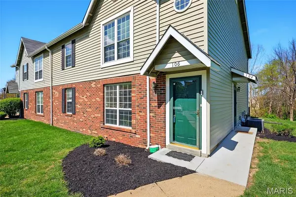St Peters, MO 63304,106 Country Trace CT #1D