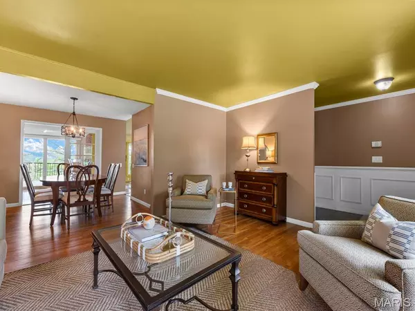 St Louis, MO 63141,830 Montmartre Ct.