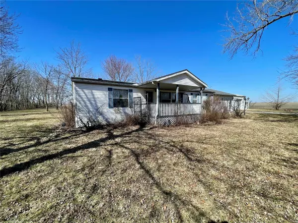 Dorchester, IL 62033,392 N Salisbury ST