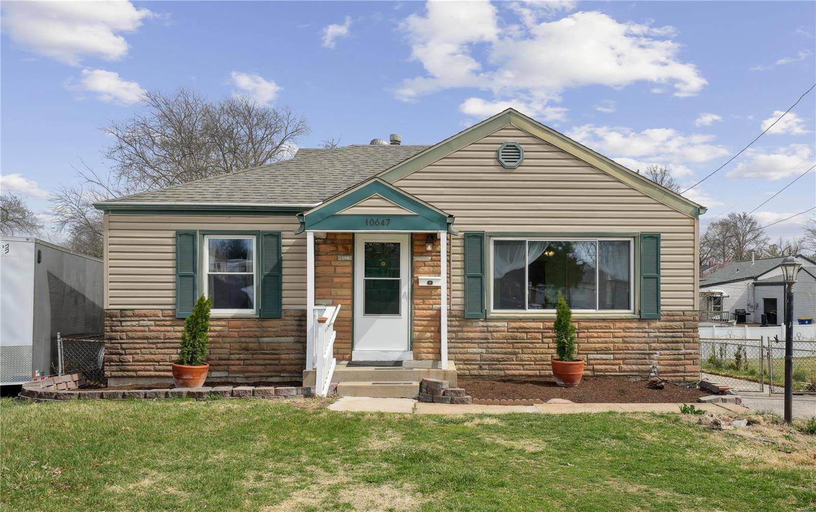 10647 Saint Veronica CT, St Ann, MO 63074