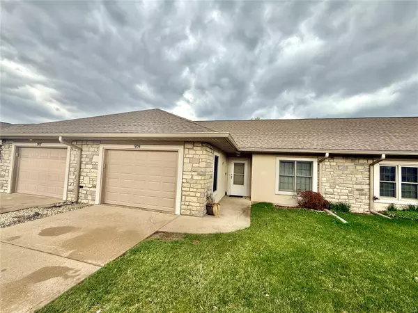 905 Pine AVE, Warrenton, MO 63383