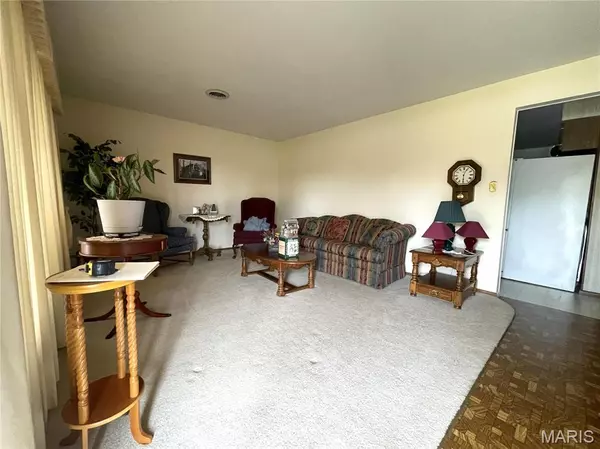 Washington, MO 63090,5587 Country Club LN