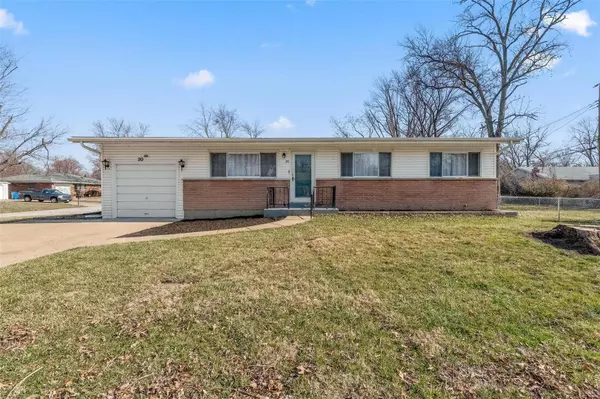 Hazelwood, MO 63042,20 Mary Rose CT