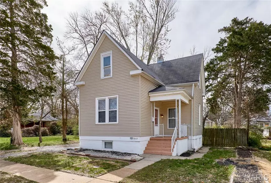 7048 Raymond AVE, St Louis, MO 63130