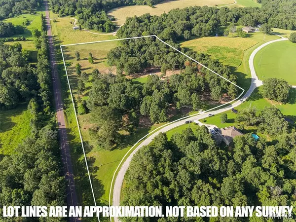 2887 County Road 5620, Willow Springs, MO 65789