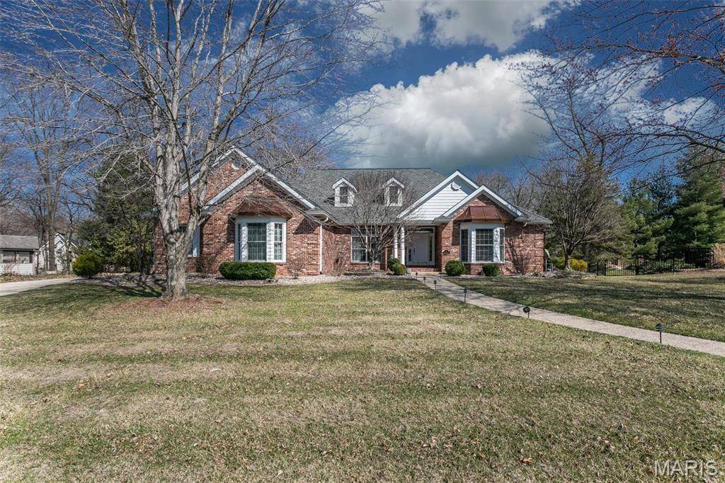 10 Dunbridge CT, Glen Carbon, IL 62034