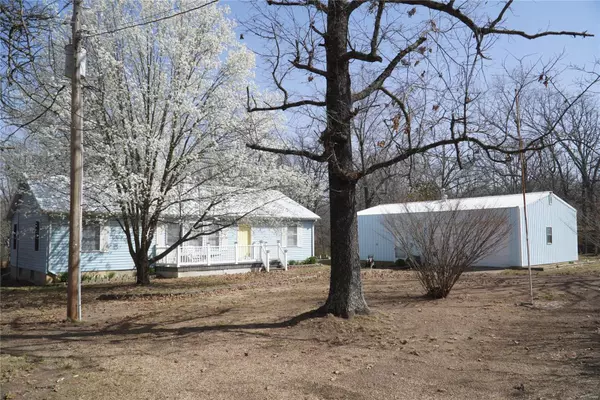 13755 Golden View LN, Lebanon, MO 65536