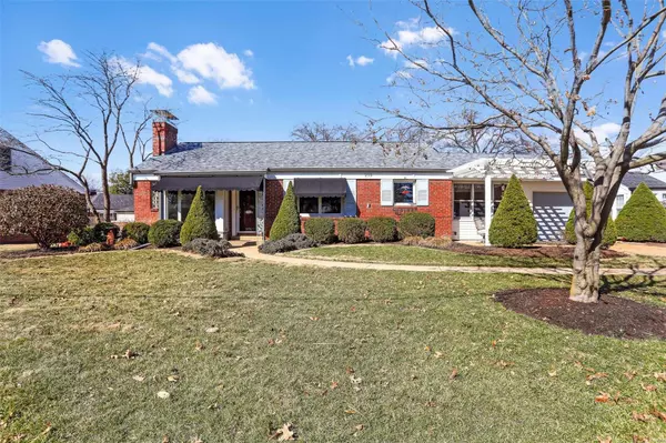 233 W Old Watson RD, St Louis, MO 63119