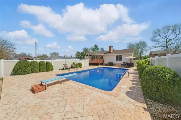 St Louis, MO 63129,5411 Chatfield DR