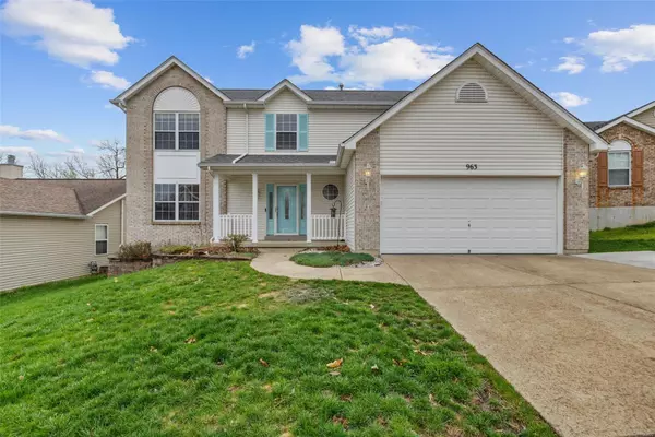 963 Shadow Pine DR, Fenton, MO 63026