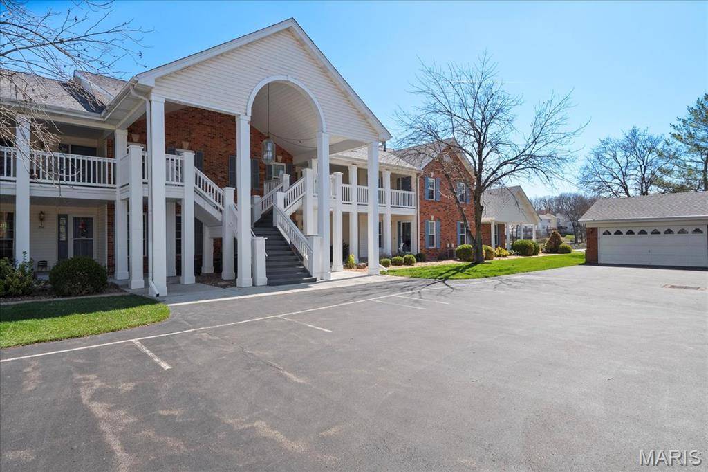 Wildwood, MO 63040,260 Waterside DR