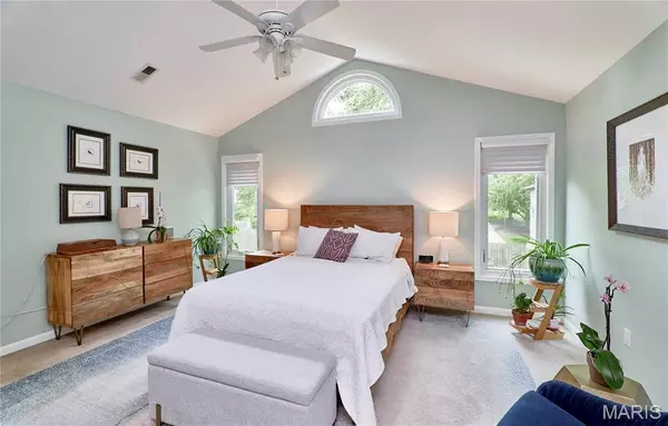 Des Peres, MO 63131,11808 Manhattan AVE