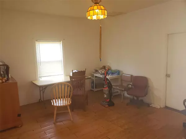 St Louis, MO 63114,8312 Eads AVE