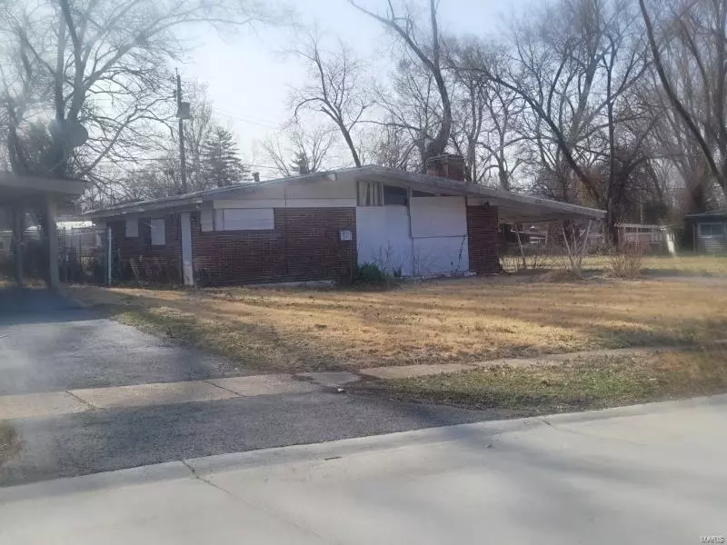 8448 Bayberry DR, St Louis, MO 63134