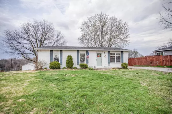 Brighton, IL 62012,17700 Camaro Drive