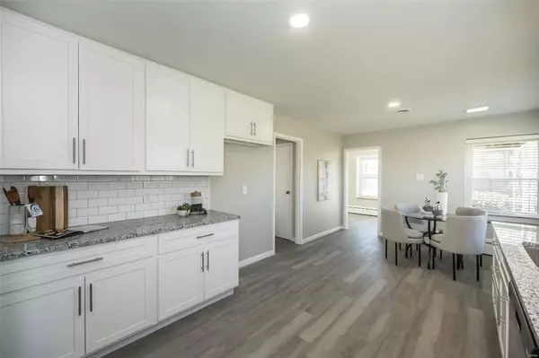 St Louis, MO 63121,8230 Natural Bridge RD