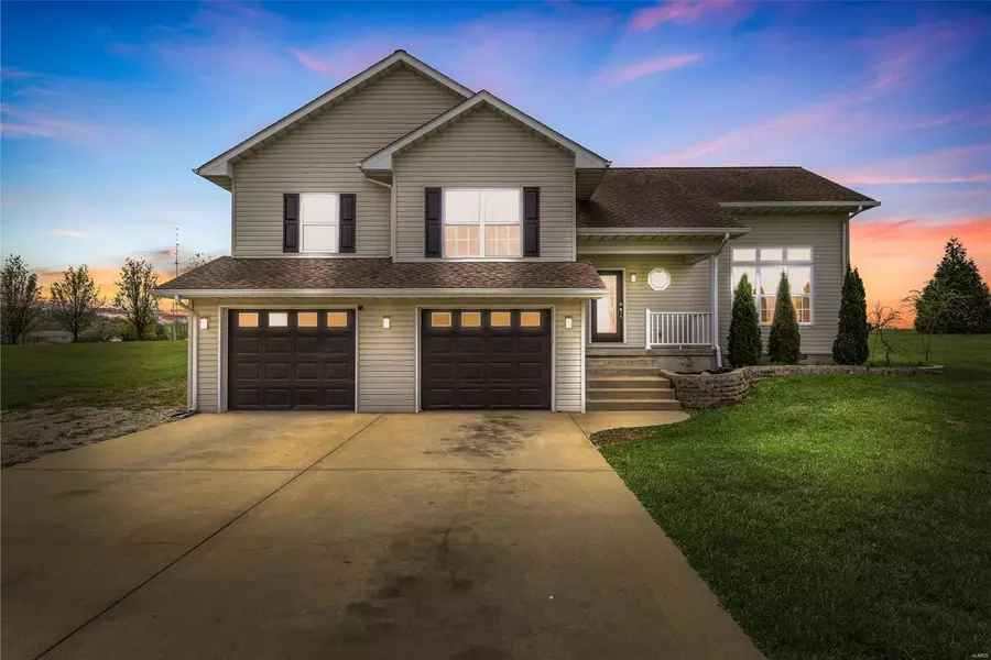 109 sunset Ct, Farmington, MO 63640