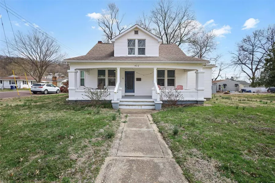 422 N Columbus ST, Pacific, MO 63069