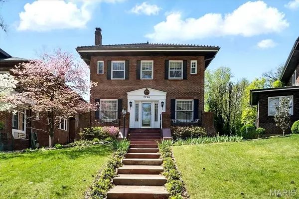 Clayton, MO 63105,7720 Country Club CT