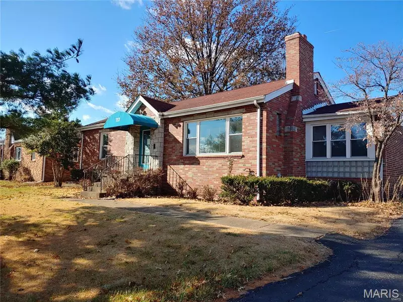 717 Union RD, St Louis, MO 63123