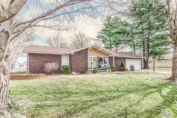 1115 Reddish DR, Jerseyville, IL 62052
