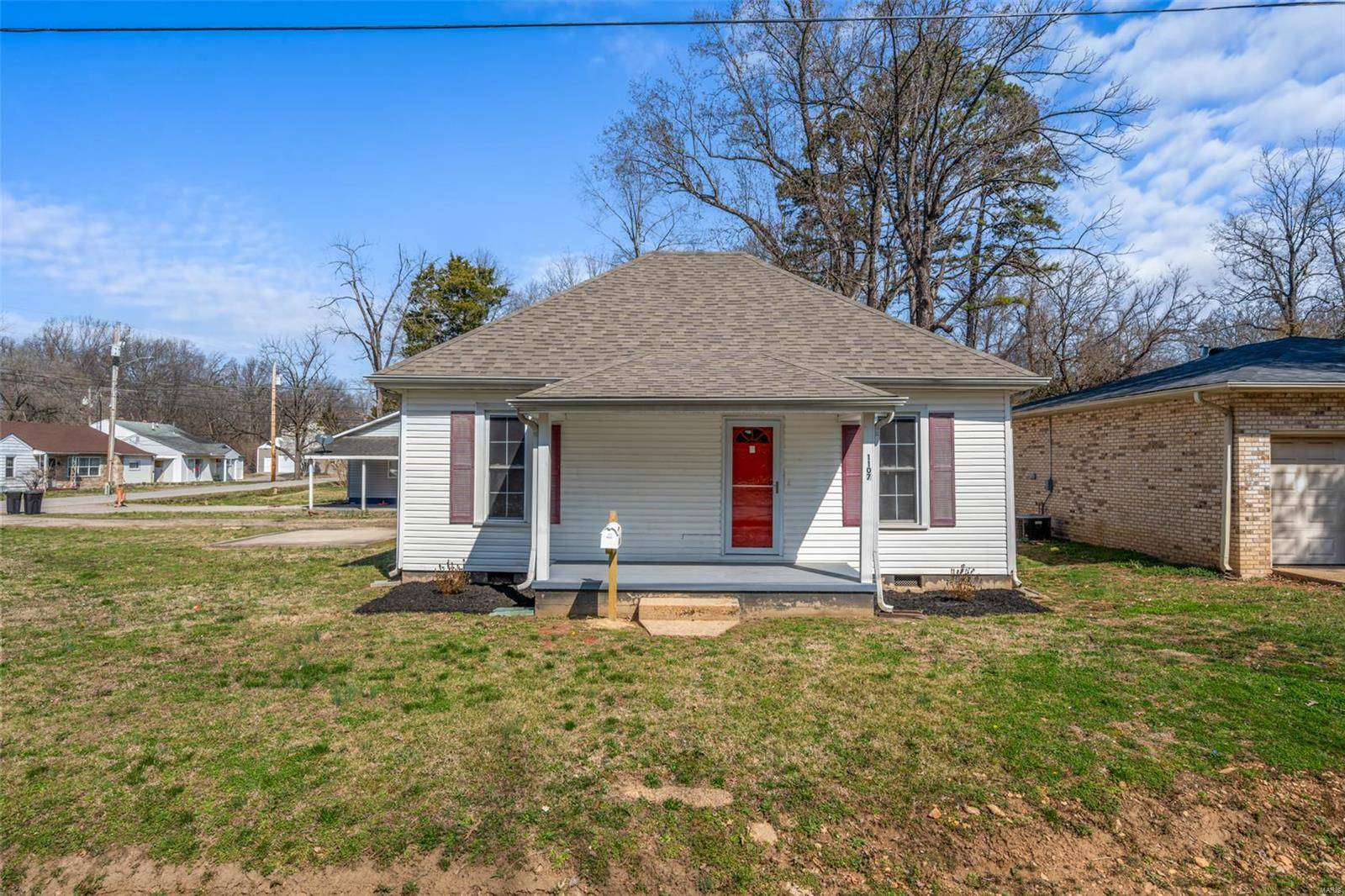 1107 Hickory ST, Poplar Bluff, MO 63901