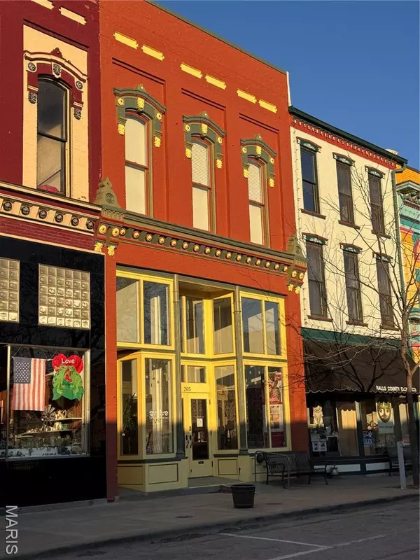 205 N Main ST #A, B, C, Hannibal, MO 63401