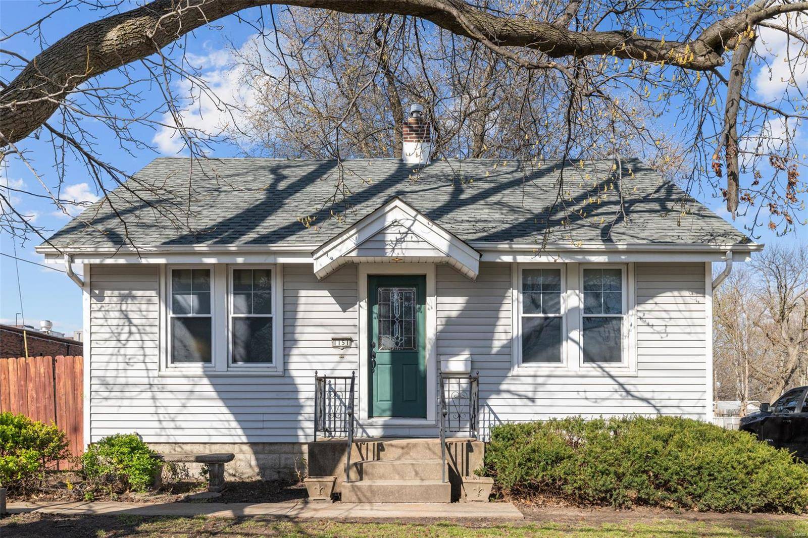 1151 Saint Catherine ST, Florissant, MO 63031