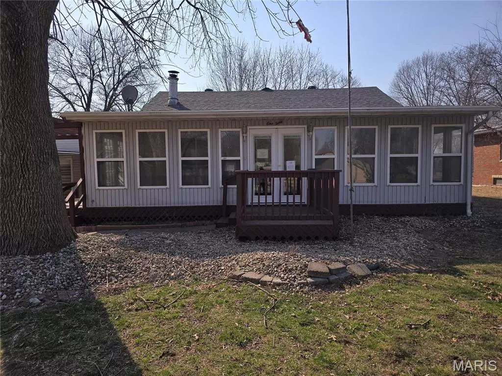 Wood River, IL 62095,140 Greenview ST