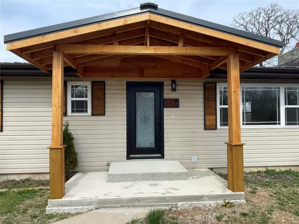 St Robert, MO 65584,142 Bosa DR