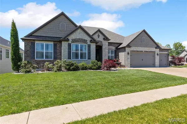 408 Hamlet CT,  Lake St Louis,  MO 63367