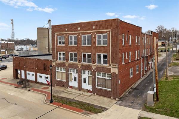 612 W Gallatin ST, Vandalia, IL 62471