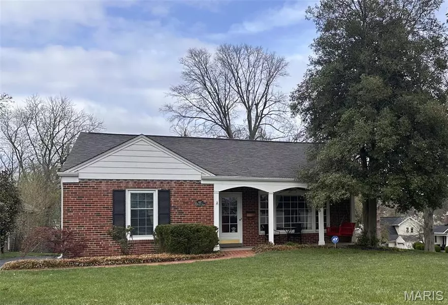 751 W Kirkham AVE, Glendale, MO 63122