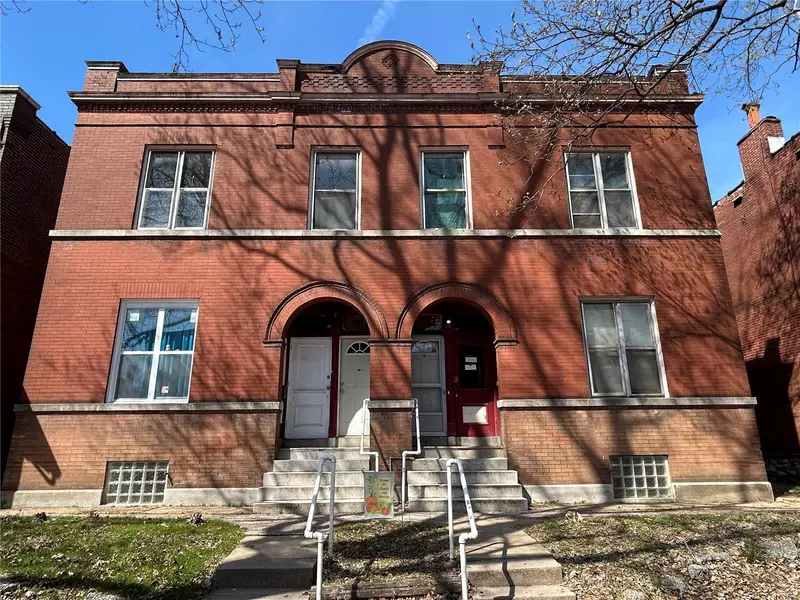 4421 Pennsylvania AVE, St Louis, MO 63111