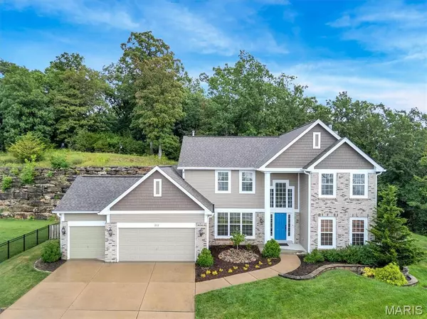 Eureka, MO 63025,212 Palisades Ridge CT