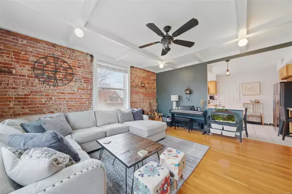 St Louis, MO 63108,382 N Taylor AVE #3W