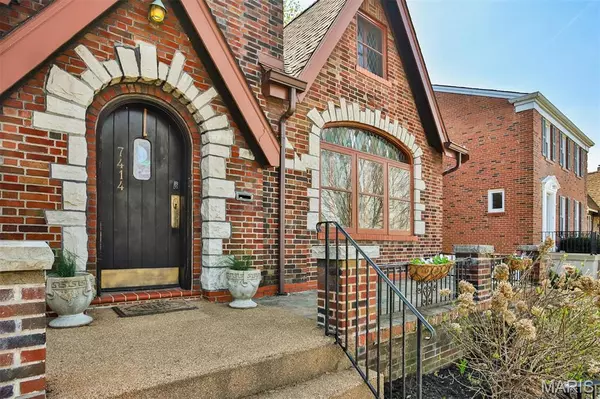 St Louis, MO 63117,7414 Bruno AVE