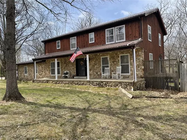 676 Frontier Lane, Bourbon, MO 65441