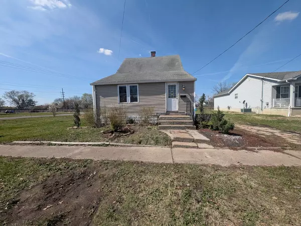 226 Goulding ST, East Alton, IL 62024
