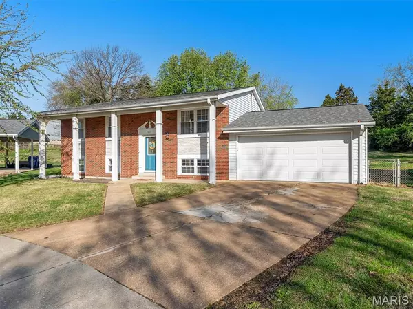 Fenton, MO 63026,665 Greenhurst CT