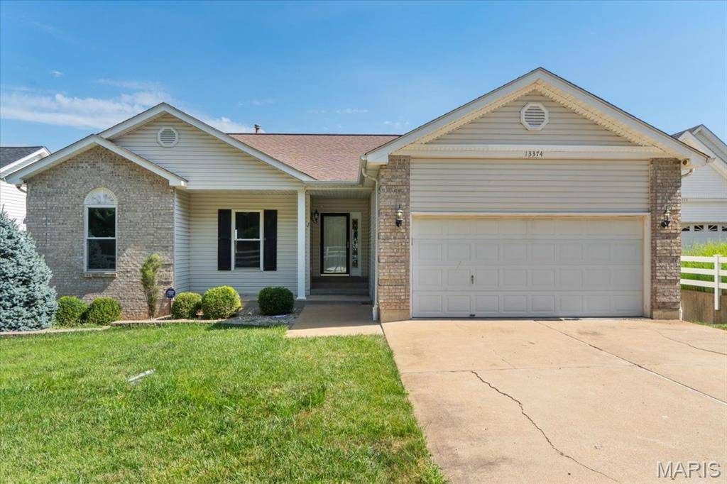 13374 Wintergreen Estates DR, Fenton, MO 63026