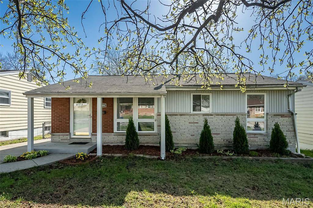 7808 Benmore ST, St Louis, MO 63123