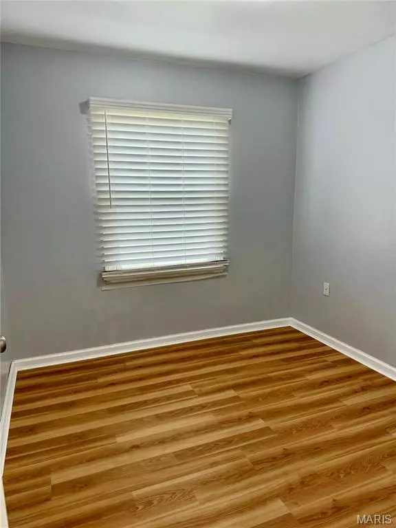 St Louis, MO 63123,4400 Mohegan DR