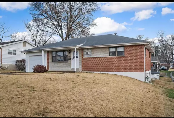 St Louis, MO 63125,113 Greenland LN